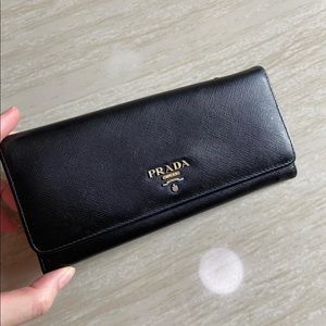 ❌SOLD❌Prada Saffiano Wallet